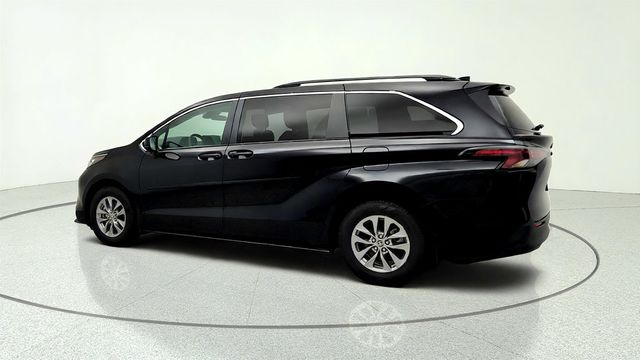 2023 Toyota Sienna LE FWD 8-Seater w/ Roof Rails - 23057285 - 6
