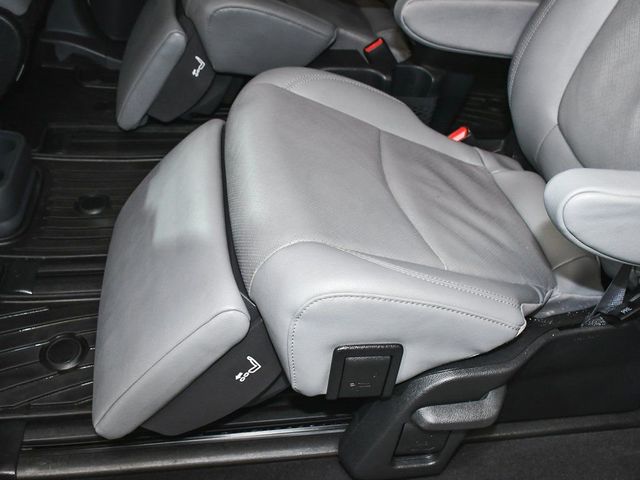 2023 Toyota Sienna Limited - 22966637 - 50
