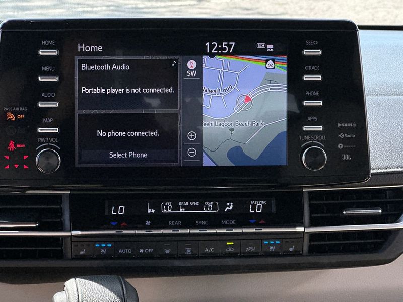 2023 Toyota Sienna Limited AWD 7-Passenger - 22986559 - 14