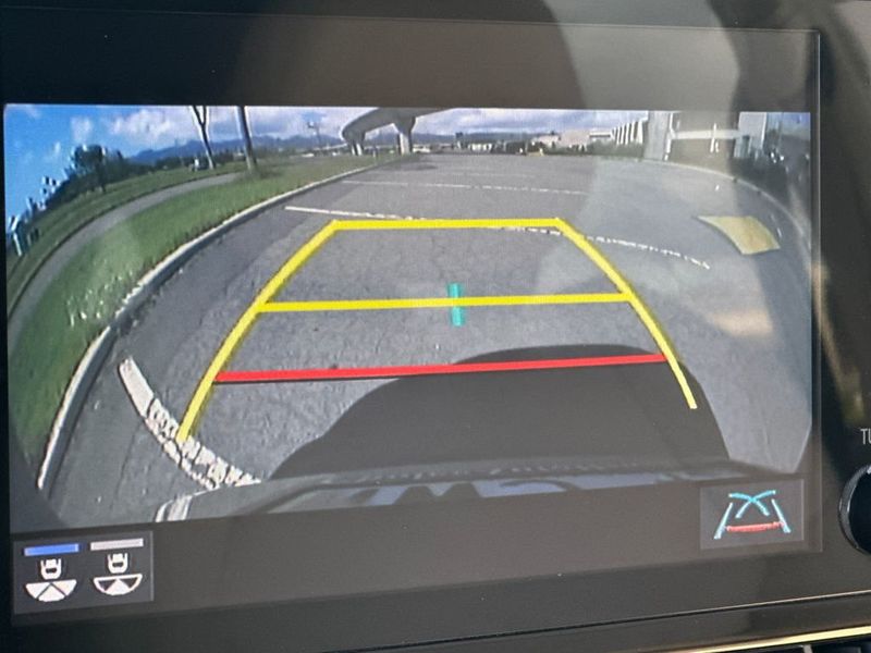 2023 Toyota Sienna Limited AWD 7-Passenger - 22986559 - 15