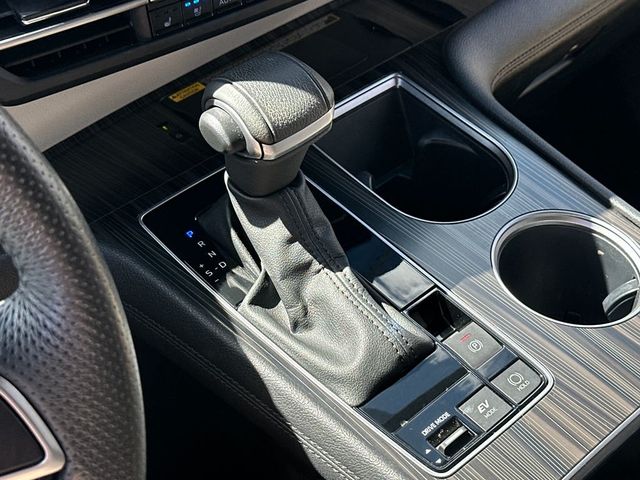 2023 Toyota Sienna Limited AWD 7-Passenger - 22986559 - 17