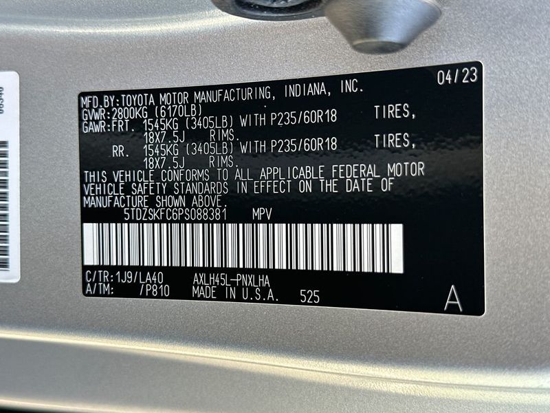 2023 Toyota Sienna Limited AWD 7-Passenger - 22986559 - 21