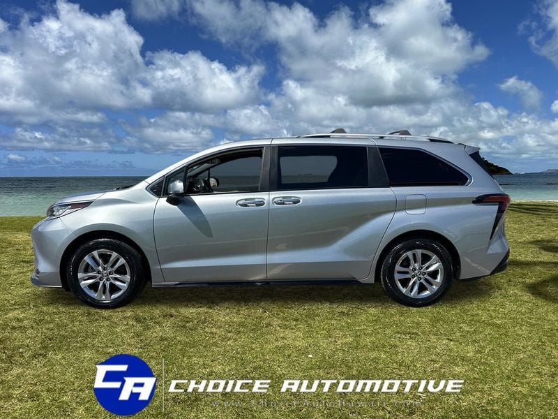 2023 Toyota Sienna Limited AWD 7-Passenger - 22986559 - 2