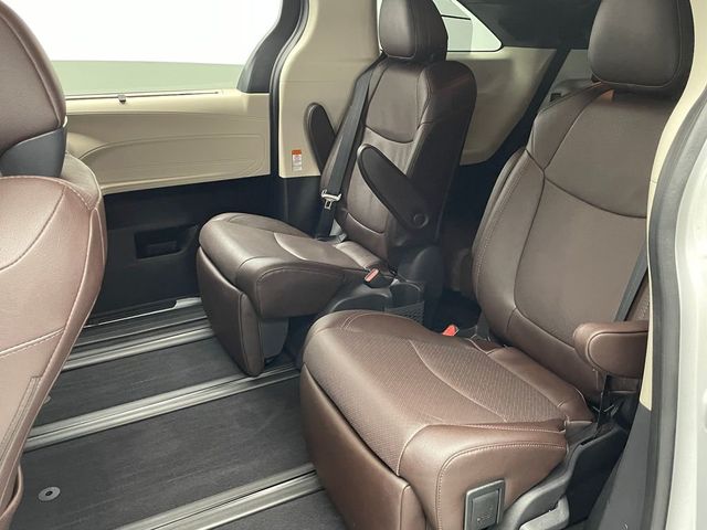 2023 Toyota Sienna Platinum AWD 7-Passenger - 22963320 - 42