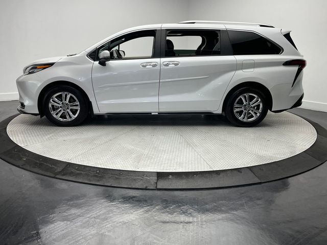 2023 Toyota Sienna Platinum AWD 7-Passenger - 22963320 - 7