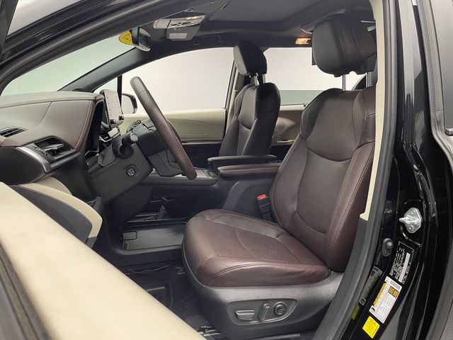 2023 Toyota Sienna Platinum AWD 7-Passenger - 22995945 - 12
