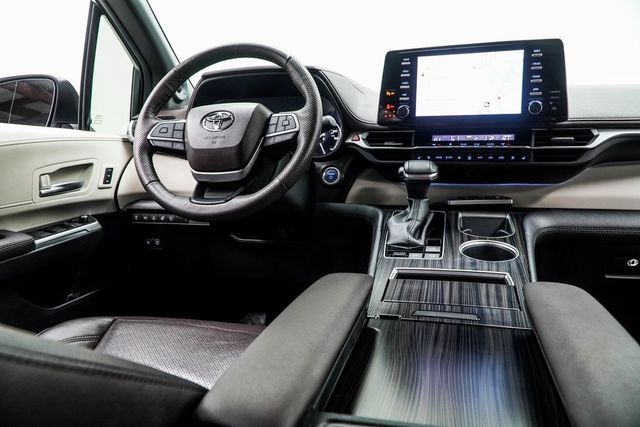 2023 Toyota Sienna Platinum FWD 7-Passenger - 22954675 - 18