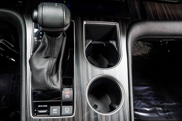 2023 Toyota Sienna Platinum FWD 7-Passenger - 22954675 - 19