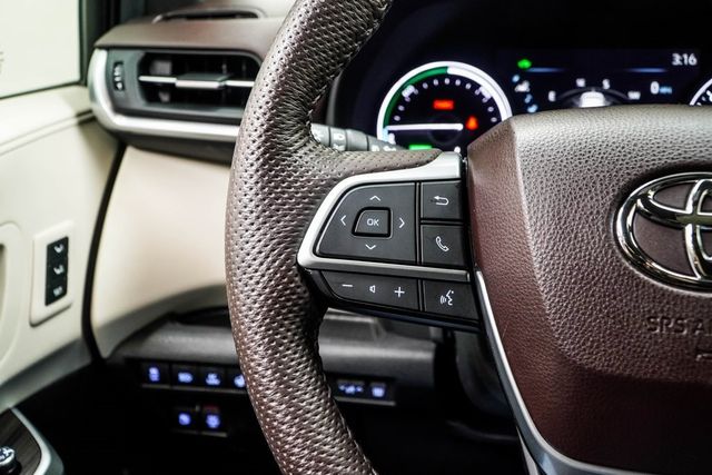 2023 Toyota Sienna Platinum FWD 7-Passenger - 22954675 - 35