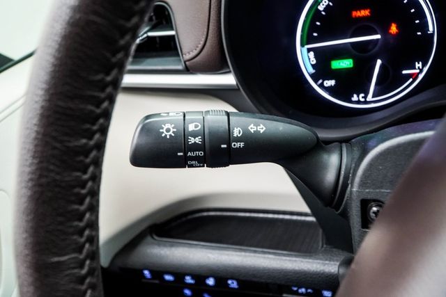 2023 Toyota Sienna Platinum FWD 7-Passenger - 22954675 - 37