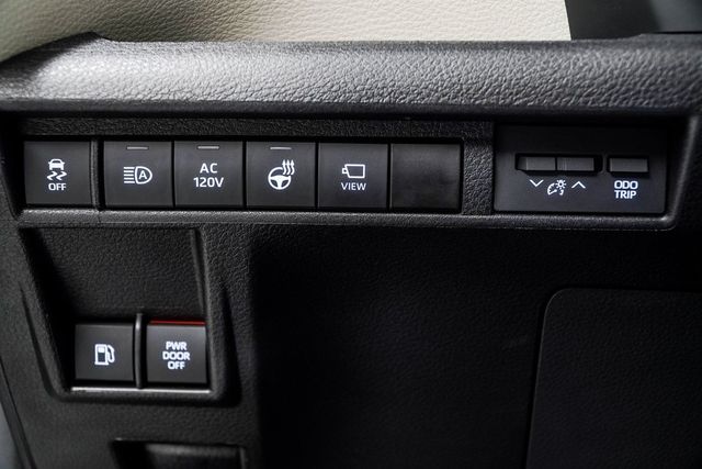 2023 Toyota Sienna Platinum FWD 7-Passenger - 22954675 - 39