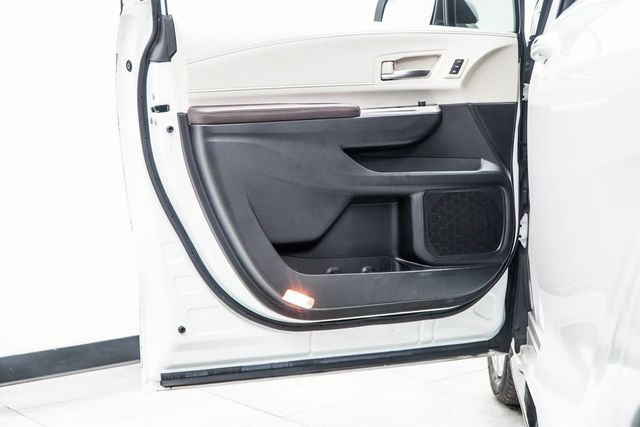 2023 Toyota Sienna Platinum FWD 7-Passenger - 22954675 - 45