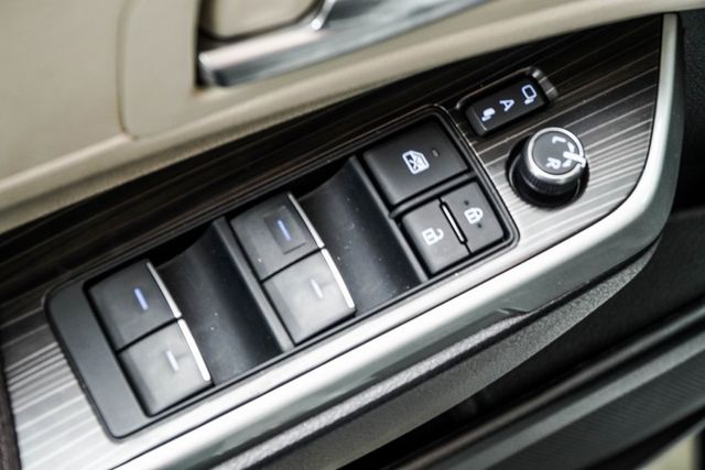 2023 Toyota Sienna Platinum FWD 7-Passenger - 22954675 - 46