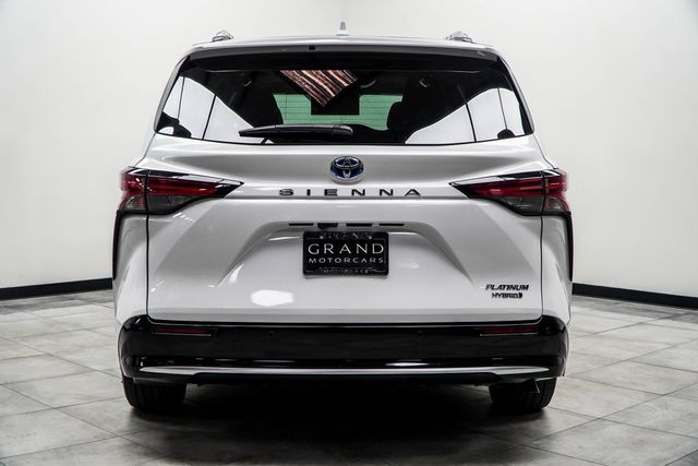 2023 Toyota Sienna Platinum FWD 7-Passenger - 22954675 - 8