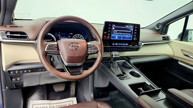 2023 Toyota Sienna Platinum FWD 7-Seater w/ Rear Seat Entertainment - 23013584 - 12