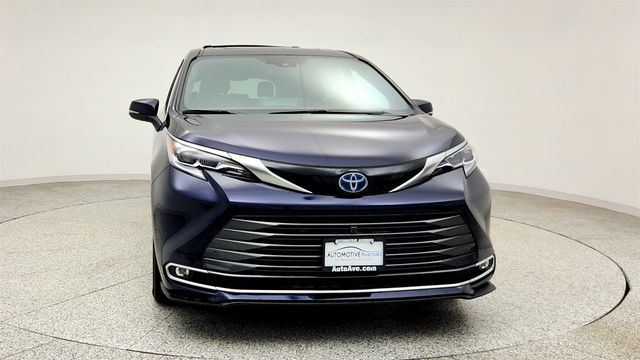 2023 Toyota Sienna Platinum FWD 7-Seater w/ Rear Seat Entertainment - 23013584 - 1