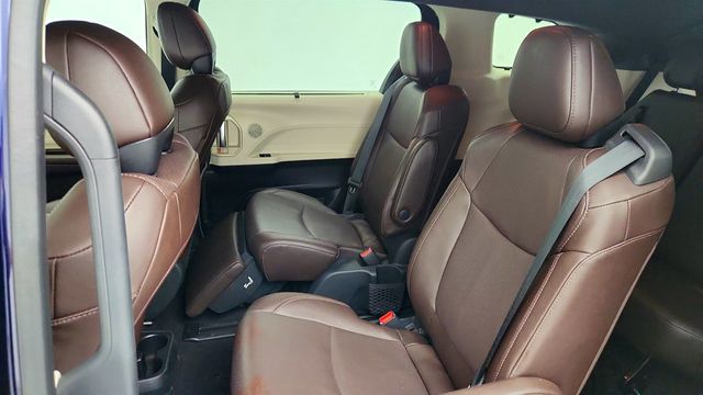 2023 Toyota Sienna Platinum FWD 7-Seater w/ Rear Seat Entertainment - 23013584 - 21