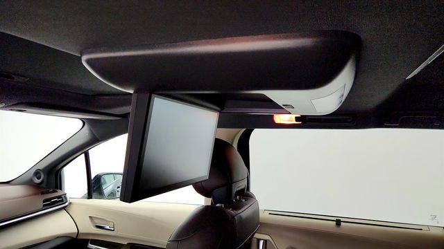 2023 Toyota Sienna Platinum FWD 7-Seater w/ Rear Seat Entertainment - 23013584 - 23