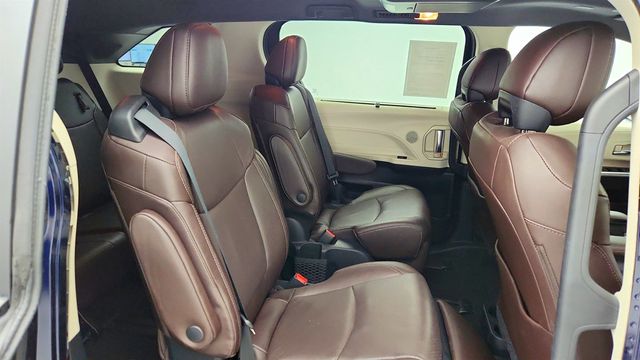 2023 Toyota Sienna Platinum FWD 7-Seater w/ Rear Seat Entertainment - 23013584 - 25
