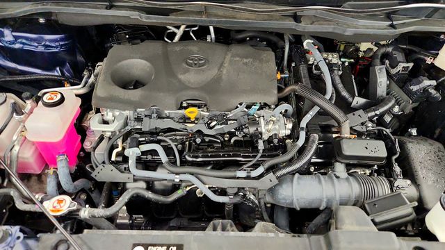 2023 Toyota Sienna Platinum FWD 7-Seater w/ Rear Seat Entertainment - 23013584 - 28