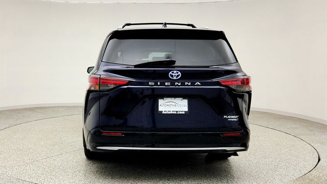 2023 Toyota Sienna Platinum FWD 7-Seater w/ Rear Seat Entertainment - 23013584 - 5