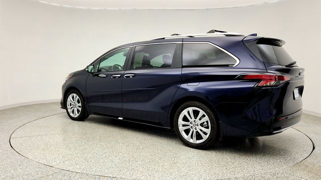 2023 Toyota Sienna Platinum FWD 7-Seater w/ Rear Seat Entertainment - 23013584 - 6