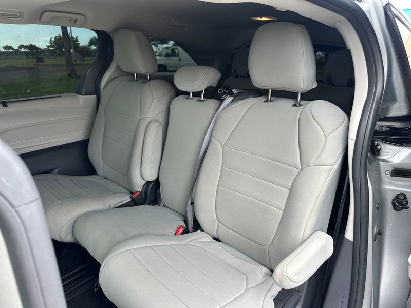 2023 Toyota Sienna XLE - 22972525 - 13