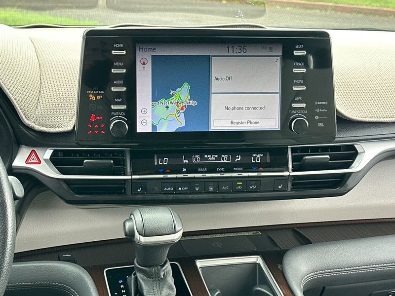 2023 Toyota Sienna XLE - 22972525 - 14