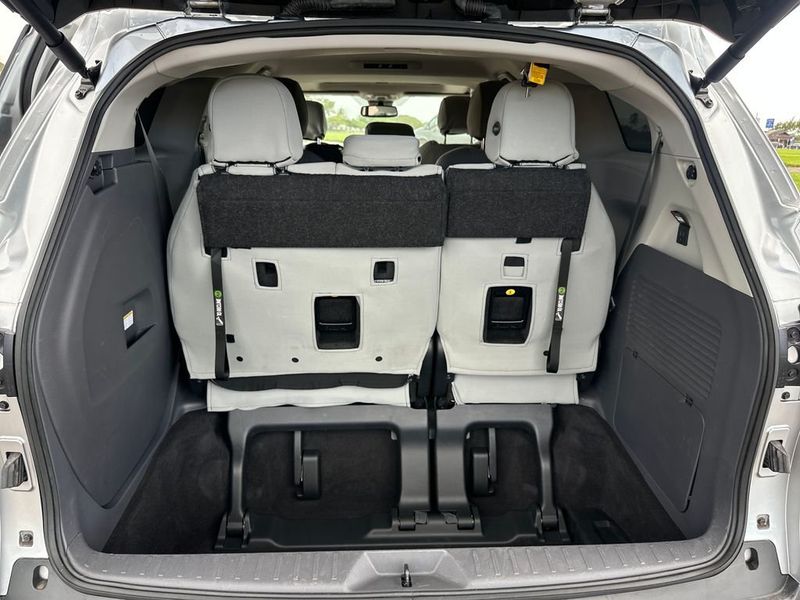 2023 Toyota Sienna XLE - 22972525 - 19