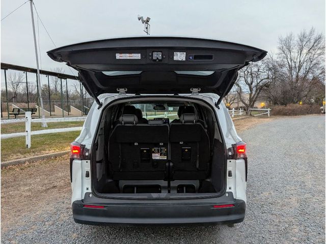 2023 Toyota Sienna XLE - 22956364 - 10