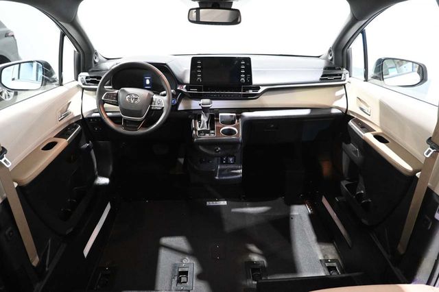 2023 Toyota Sienna XLE AWD 7-Passenger - 23039338 - 20
