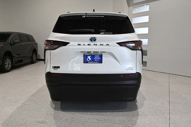 2023 Toyota Sienna XLE AWD 7-Passenger - 23039338 - 6