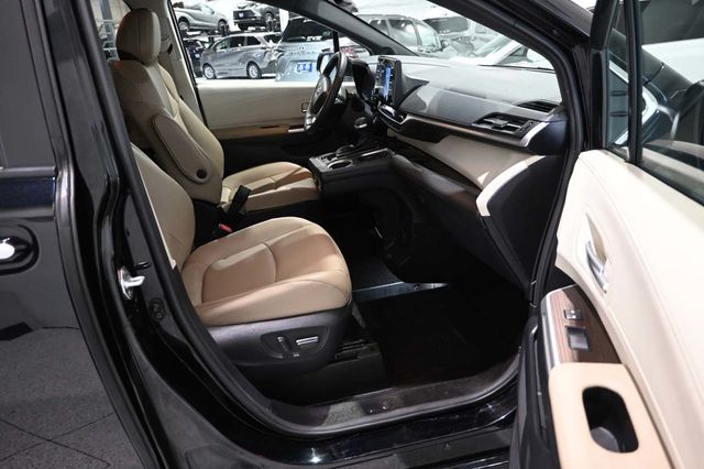 2023 Toyota Sienna XLE AWD 7-Passenger - 23099431 - 14