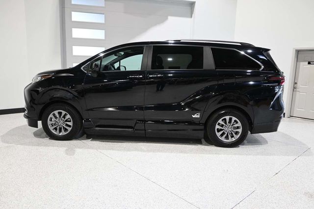 2023 Toyota Sienna XLE AWD 7-Passenger - 23099431 - 8