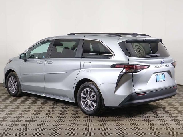 2023 Toyota Sienna XLE AWD 7-Passenger - 22995547 - 10
