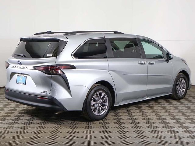 2023 Toyota Sienna XLE AWD 7-Passenger - 22995547 - 11