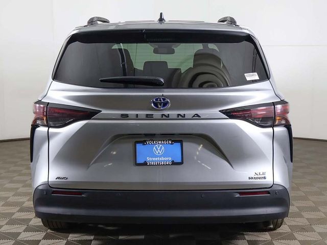 2023 Toyota Sienna XLE AWD 7-Passenger - 22995547 - 13