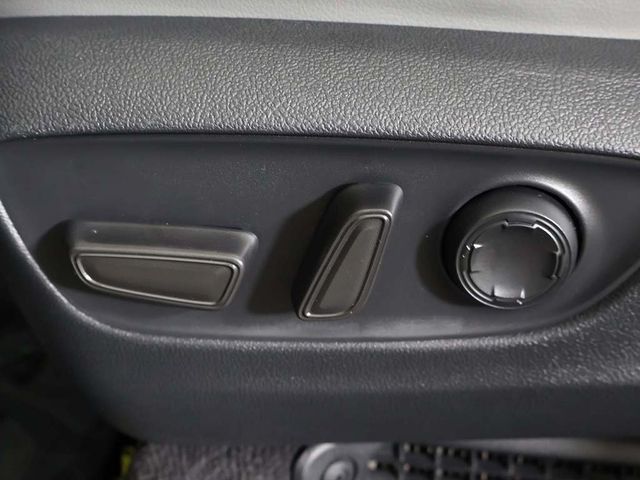 2023 Toyota Sienna XLE AWD 7-Passenger - 22995547 - 33