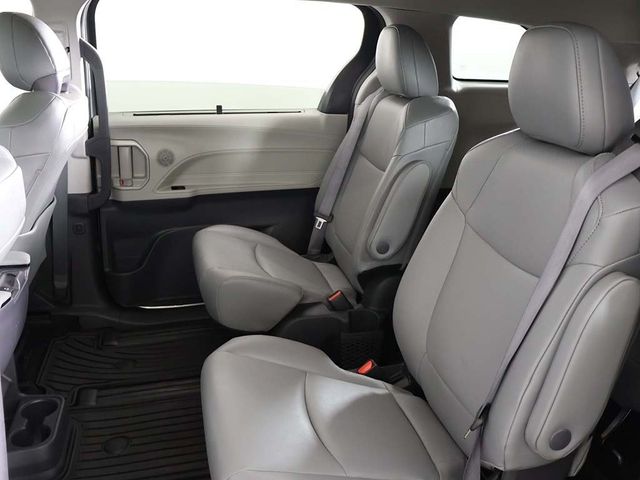 2023 Toyota Sienna XLE AWD 7-Passenger - 22995547 - 35