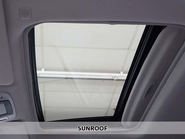 2023 Toyota Sienna XLE AWD 7-Passenger - 22995547 - 3