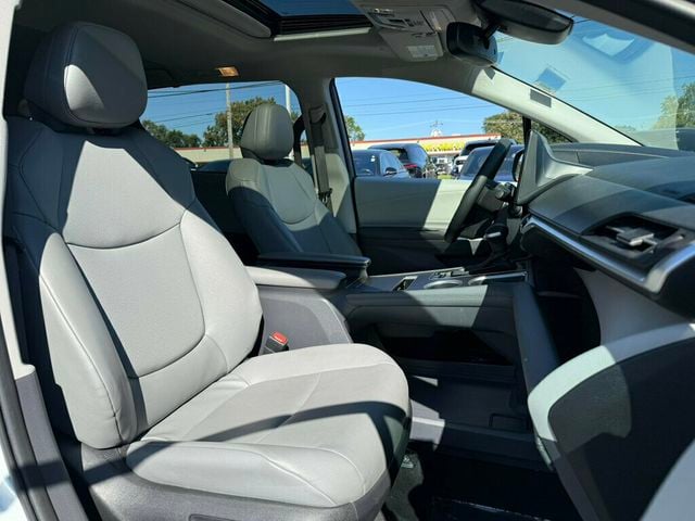 2023 Toyota Sienna XLE AWD 7-Passenger - 23087160 - 12