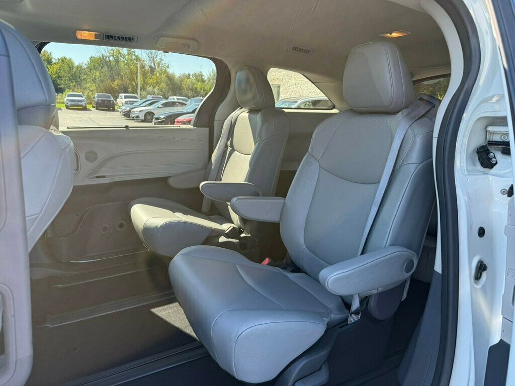 2023 Toyota Sienna XLE AWD 7-Passenger - 23087160 - 15