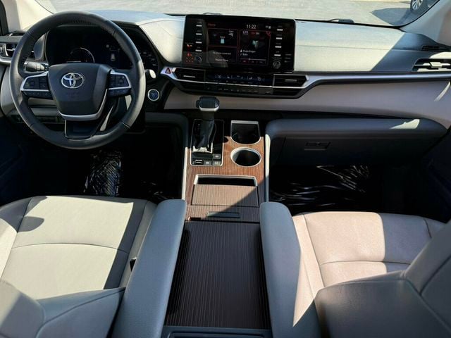 2023 Toyota Sienna XLE AWD 7-Passenger - 23087160 - 1