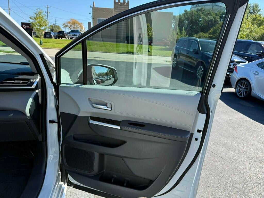 2023 Toyota Sienna XLE AWD 7-Passenger - 23087160 - 20