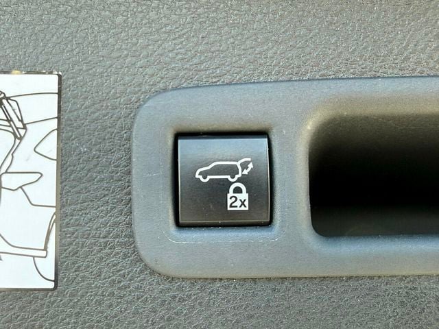 2023 Toyota Sienna XLE AWD 7-Passenger - 23087160 - 36