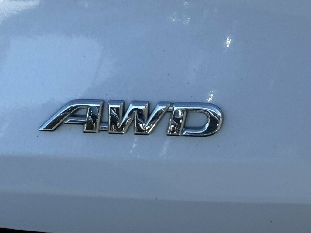 2023 Toyota Sienna XLE AWD 7-Passenger - 23087160 - 38