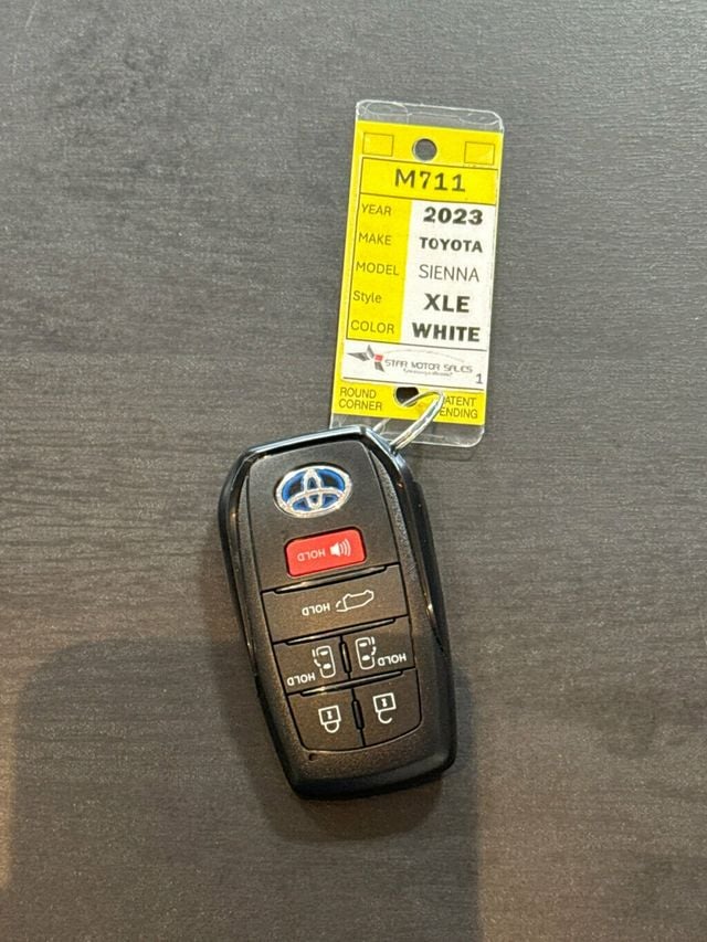 2023 Toyota Sienna XLE AWD 7-Passenger - 23087160 - 39
