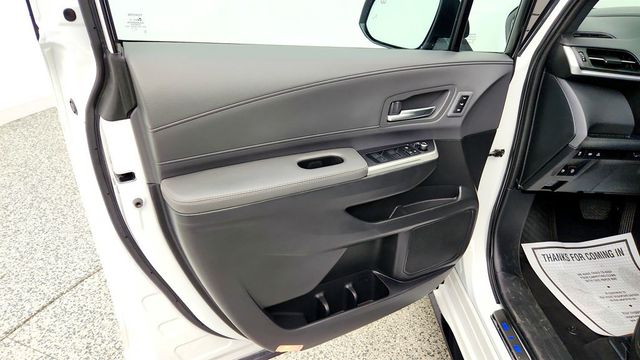 2023 Toyota Sienna XSE 25th Anniversary AWD 7-Passenger w/ Rear Entertainment - 23038917 - 9
