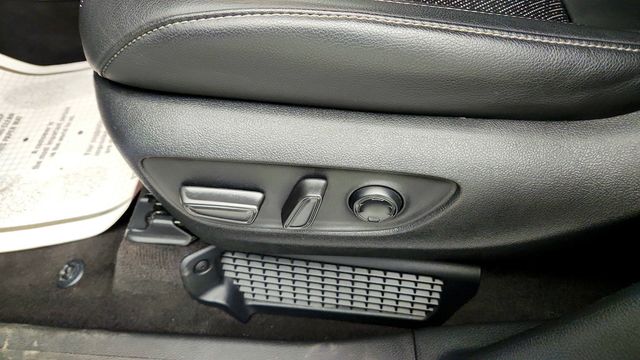2023 Toyota Sienna XSE 25th Anniversary AWD 7-Passenger w/ Rear Entertainment - 23038917 - 11