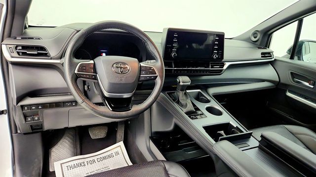 2023 Toyota Sienna XSE 25th Anniversary AWD 7-Passenger w/ Rear Entertainment - 23038917 - 12